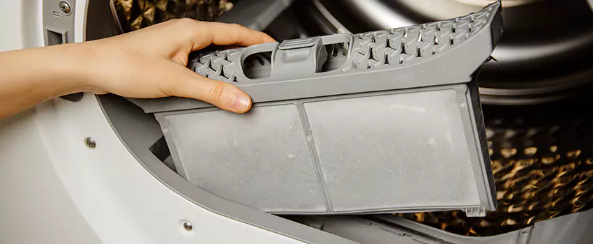 Signs Of A Clogged Dryer Lint Trap in Eastpointe, Michigan